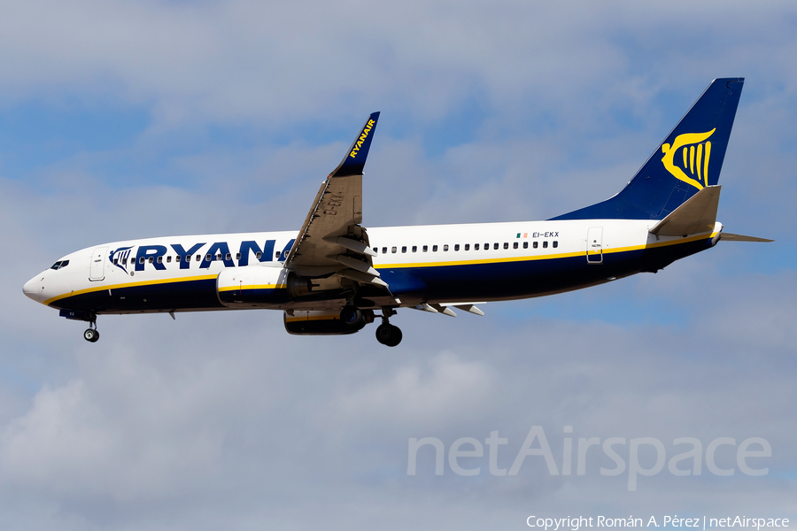 Ryanair Boeing 737-8AS (EI-EKX) | Photo 309325