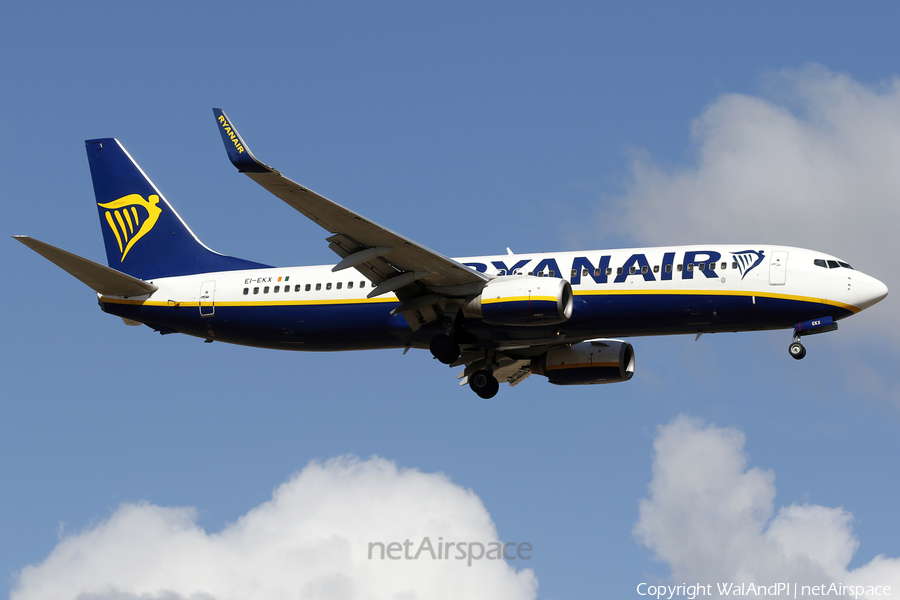 Ryanair Boeing 737-8AS (EI-EKX) | Photo 554223