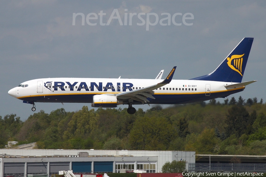 Ryanair Boeing 737-8AS (EI-EKY) | Photo 75703