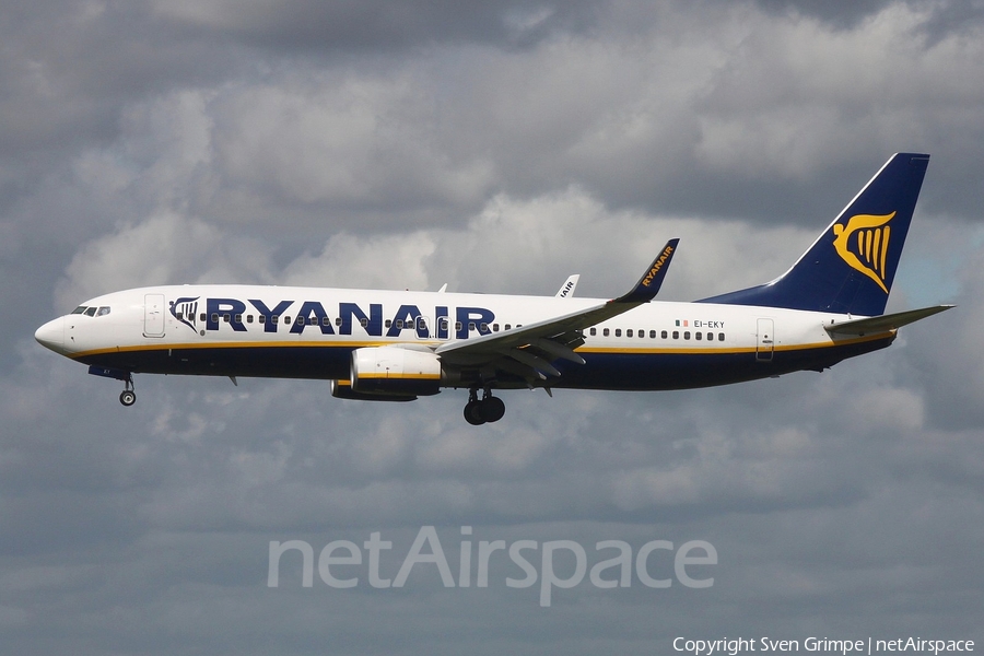 Ryanair Boeing 737-8AS (EI-EKY) | Photo 76429