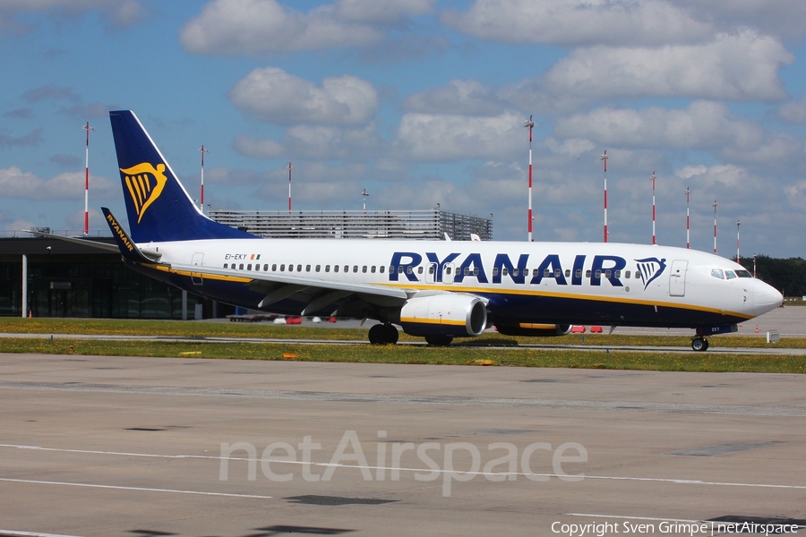 Ryanair Boeing 737-8AS (EI-EKY) | Photo 513895