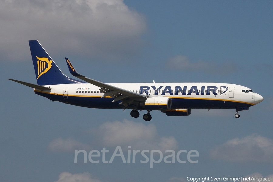 Ryanair Boeing 737-8AS (EI-EKZ) | Photo 244005