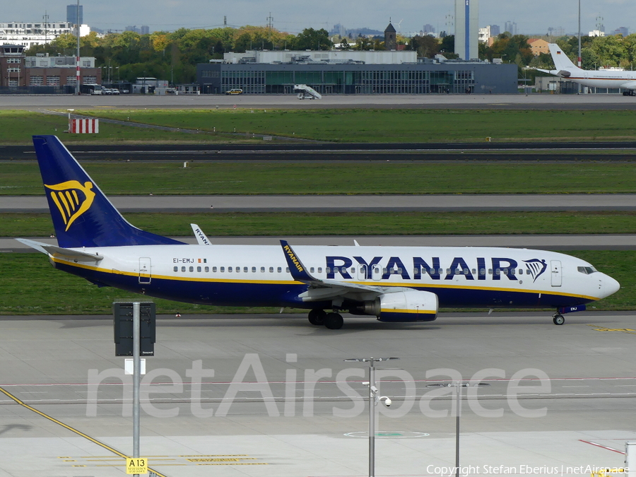 Ryanair Boeing 737-8AS (EI-EMJ) | Photo 529217