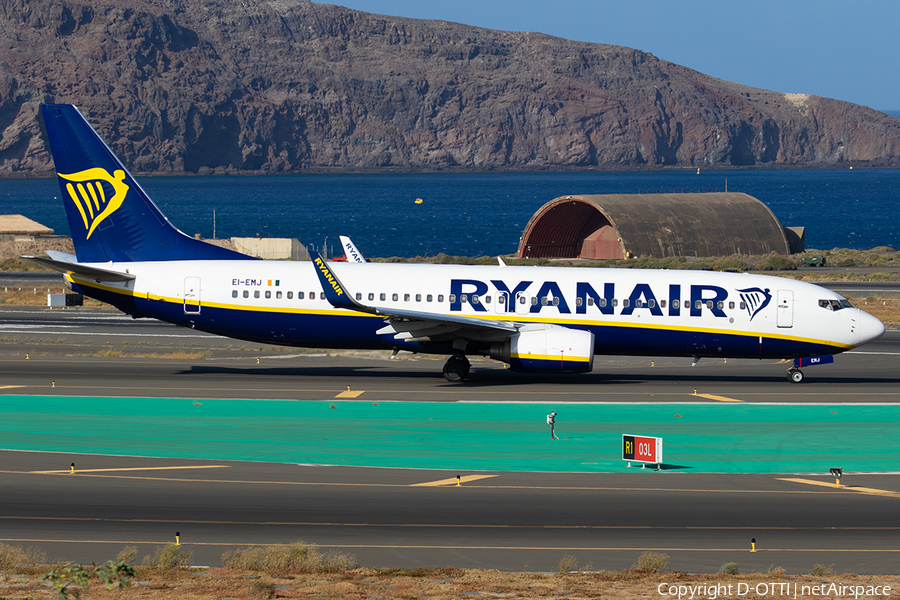Ryanair Boeing 737-8AS (EI-EMJ) | Photo 574368
