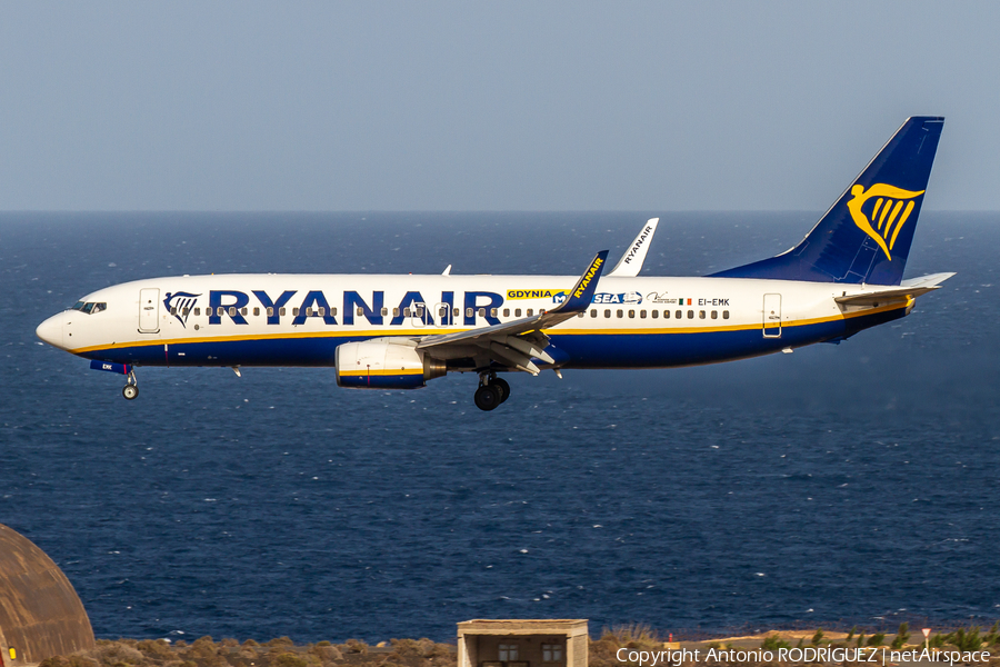 Ryanair Boeing 737-8AS (EI-EMK) | Photo 470874