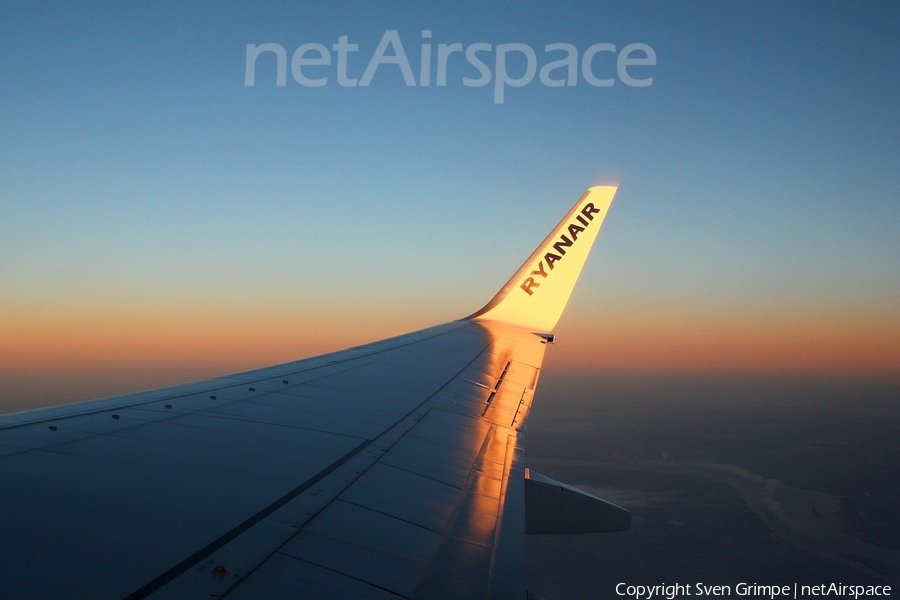 Ryanair Boeing 737-8AS (EI-ENS) | Photo 130815