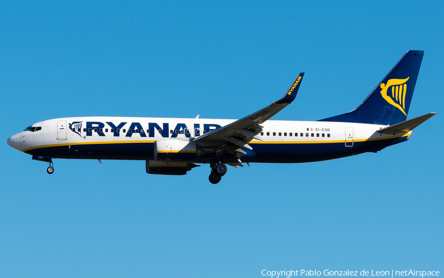 Ryanair Boeing 737-8AS (EI-ESR) | Photo 336253