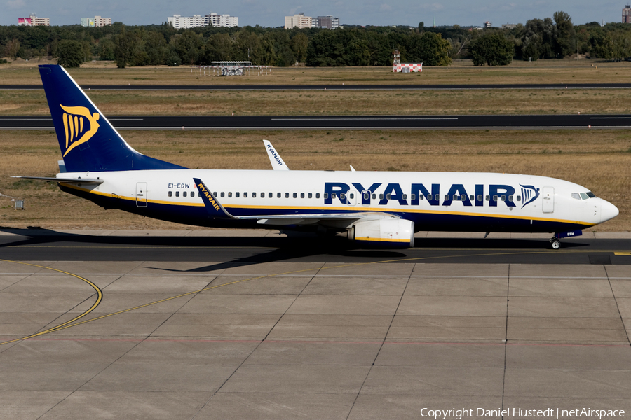 Ryanair Boeing 737-8AS (EI-ESW) | Photo 424728