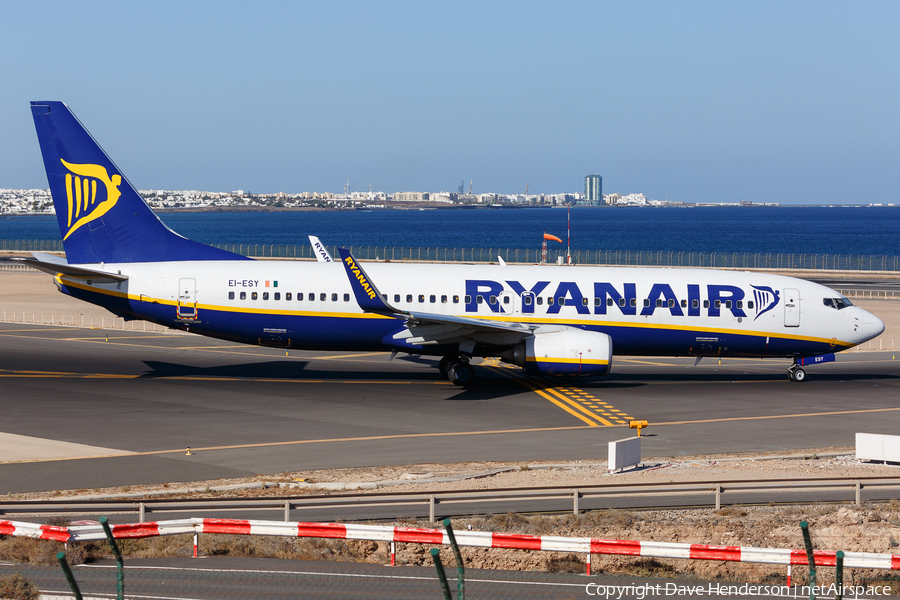 Ryanair Boeing 737-8AS (EI-ESY) | Photo 184272
