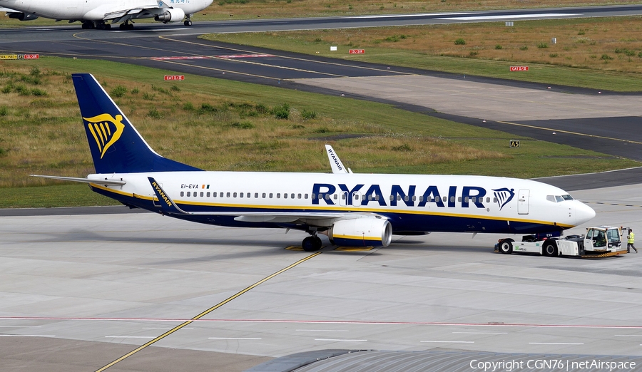 Ryanair Boeing 737-8AS (EI-EVA) | Photo 633413