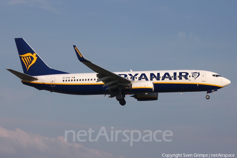 Ryanair Boeing 737-8AS (EI-EVE) | Photo 452643