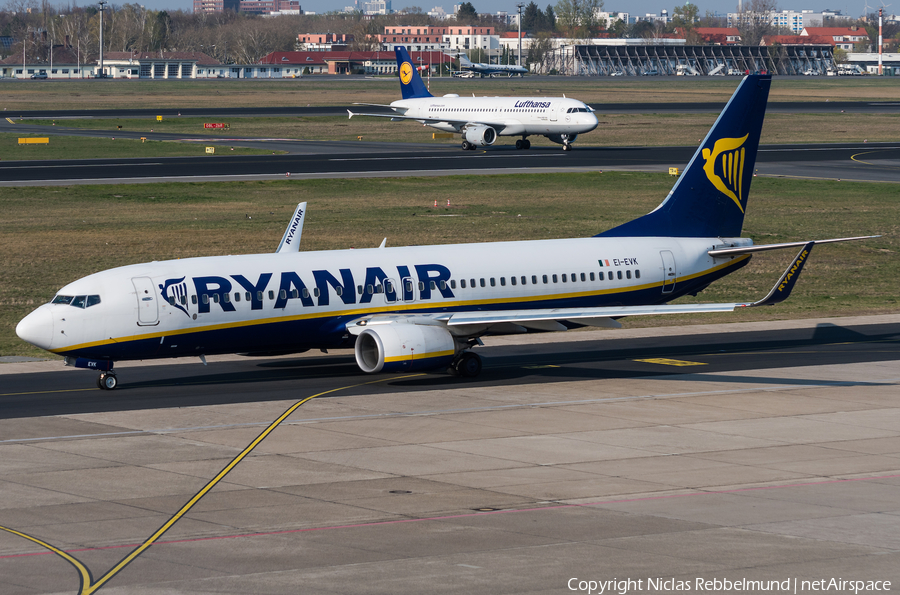 Ryanair Boeing 737-8AS (EI-EVK) | Photo 313675