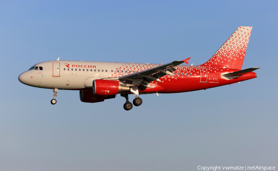 Rossiya - Russian Airlines Airbus A319-111 (EI-EYL) | Photo 192183