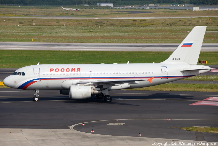 Rossiya - Russian Airlines Airbus A319-112 (EI-EZC) | Photo 315216