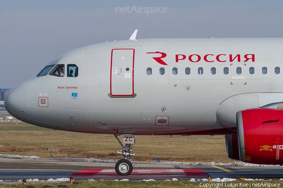 Rossiya - Russian Airlines Airbus A319-112 (EI-EZC) | Photo 232918