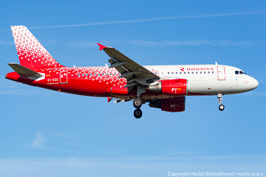 Rossiya - Russian Airlines Airbus A319-112 (EI-EZC) | Photo 554549