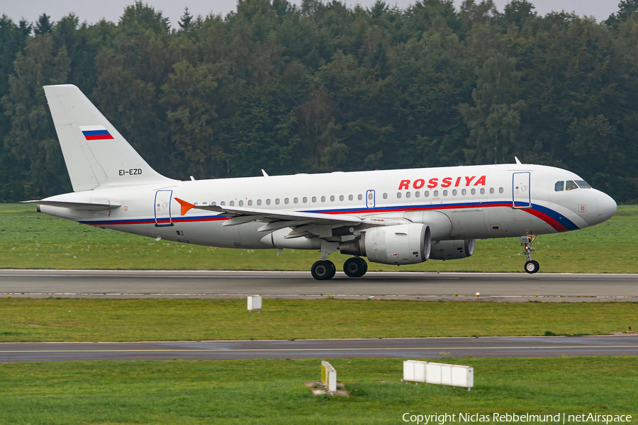 Rossiya - Russian Airlines Airbus A319-112 (EI-EZD) | Photo 423403