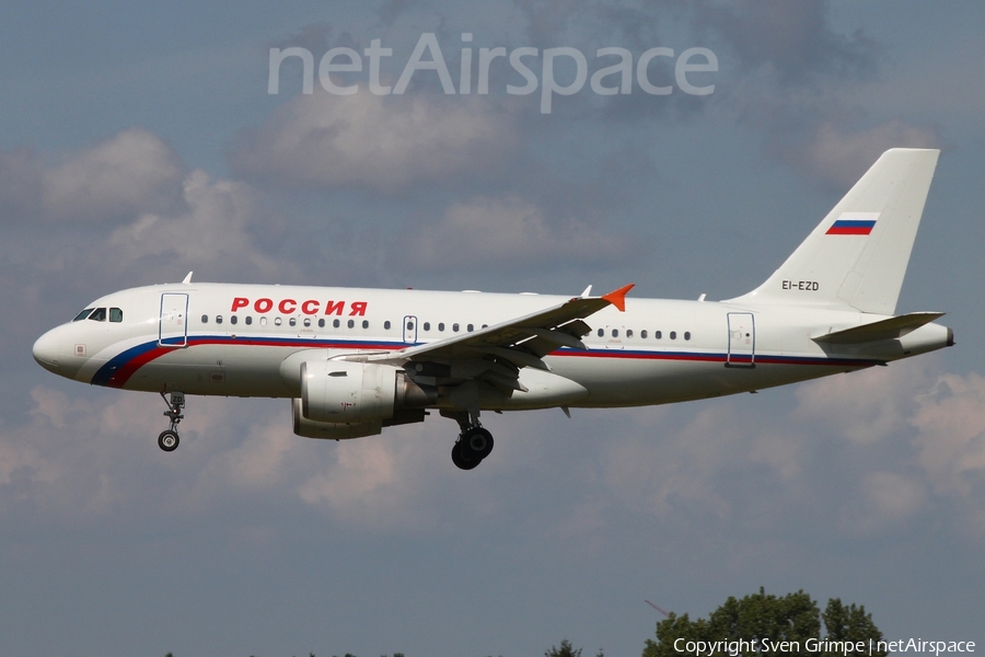 Rossiya - Russian Airlines Airbus A319-112 (EI-EZD) | Photo 449602