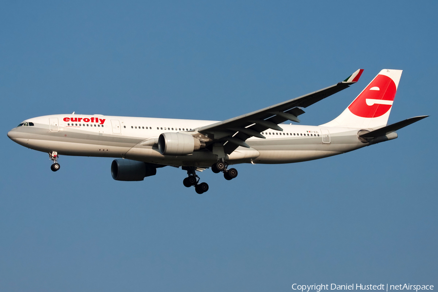 Eurofly Airbus A330-223 (EI-EZL) | Photo 658036
