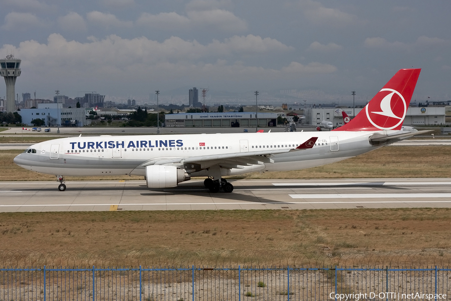 Turkish Airlines (Meridiana) Airbus A330-223 (EI-EZL) | Photo 409430