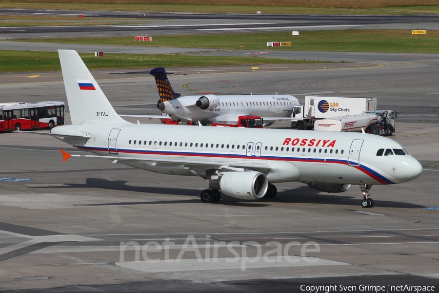 Rossiya - Russian Airlines Airbus A320-214 (EI-FAJ) | Photo 447638