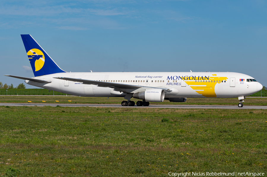 MIAT Mongolian Airlines Boeing 767-3BG(ER) (EI-FGN) | Photo 382886