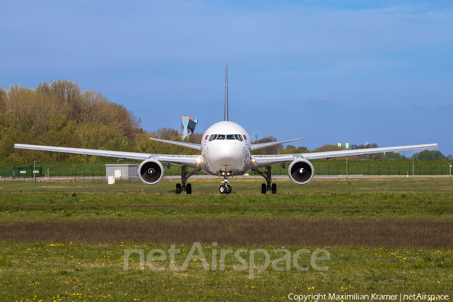 MIAT Mongolian Airlines Boeing 767-3BG(ER) (EI-FGN) | Photo 385886