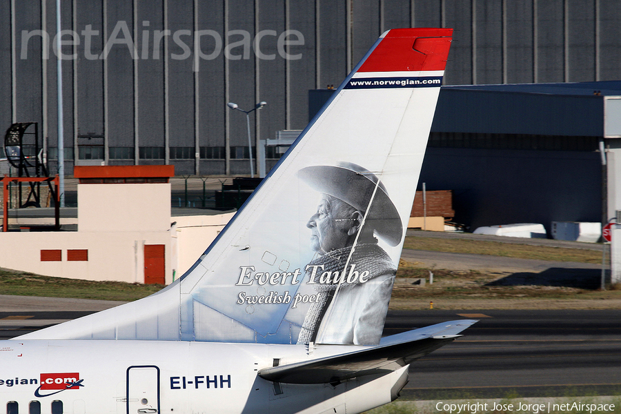 Norwegian Air International Boeing 737-8FZ (EI-FHH) | Photo 517004