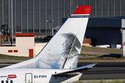 Norwegian Air International Boeing 737-8FZ (EI-FHH) at  Lisbon - Portela, Portugal