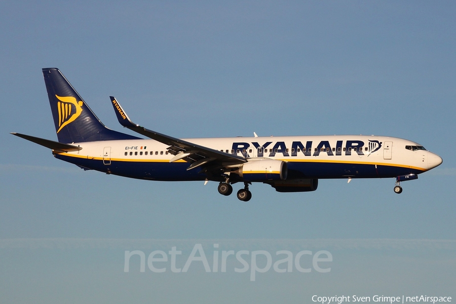Ryanair Boeing 737-8AS (EI-FIE) | Photo 132700