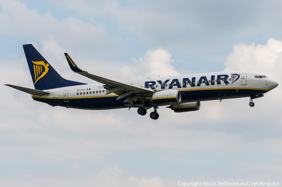 Ryanair Boeing 737-8AS (EI-FIJ) | Photo 331407