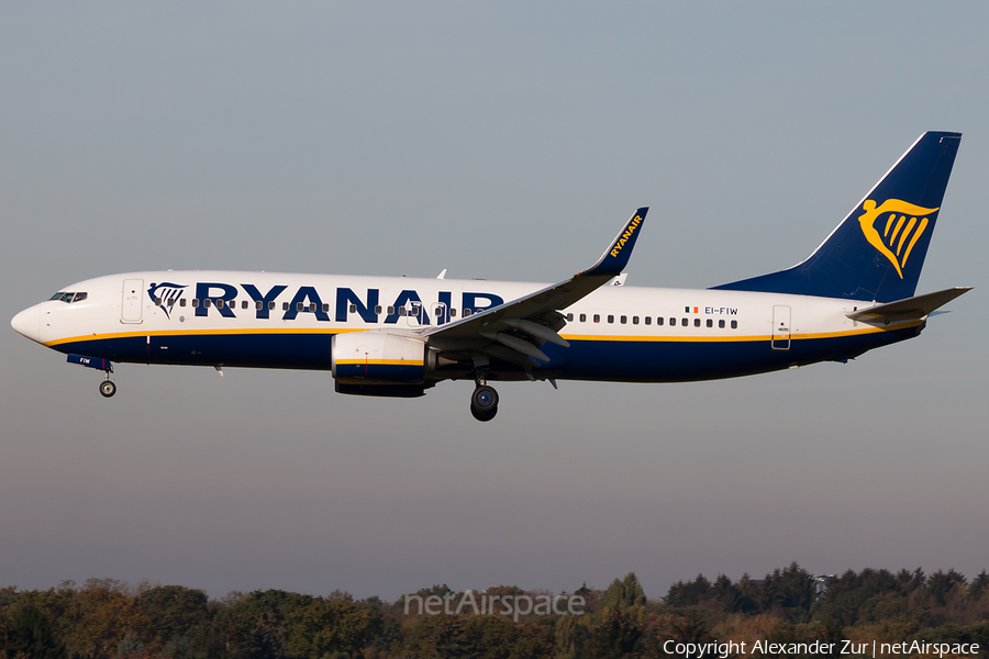 Ryanair Boeing 737-8AS (EI-FIW) | Photo 356264