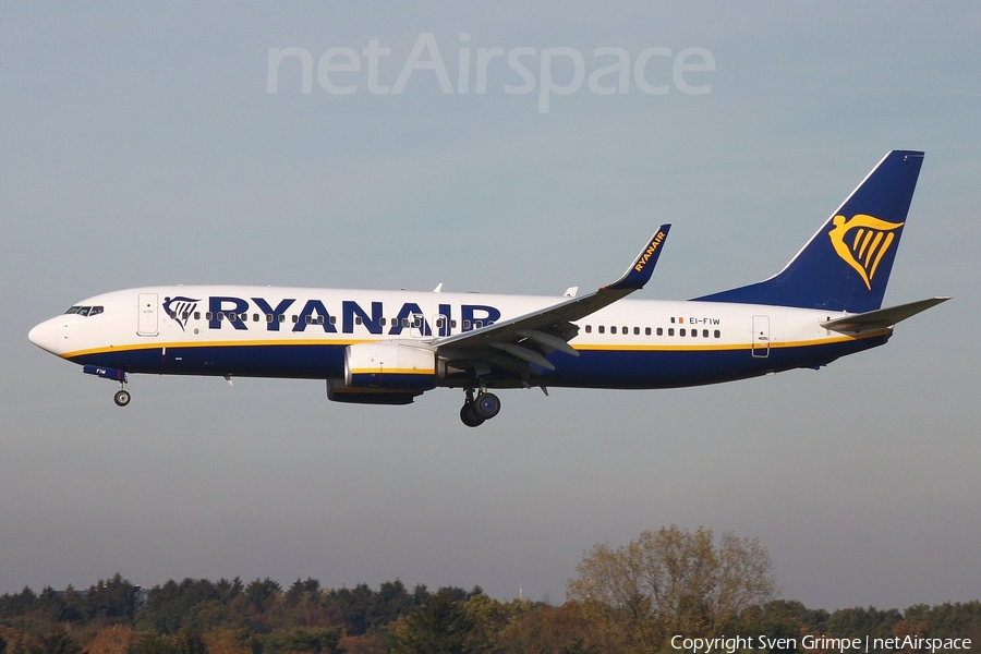 Ryanair Boeing 737-8AS (EI-FIW) | Photo 357071