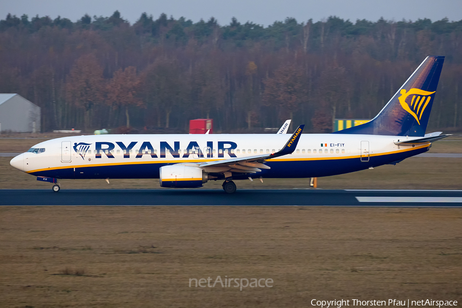 Ryanair Boeing 737-8AS (EI-FIY) | Photo 133871