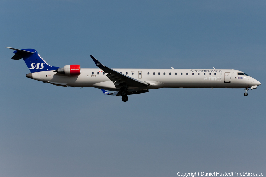 SAS - Scandinavian Airlines Bombardier CRJ-900LR (EI-FPA) | Photo 422705