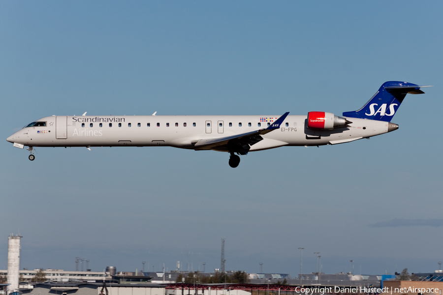 SAS - Scandinavian Airlines Bombardier CRJ-900LR (EI-FPG) | Photo 422165