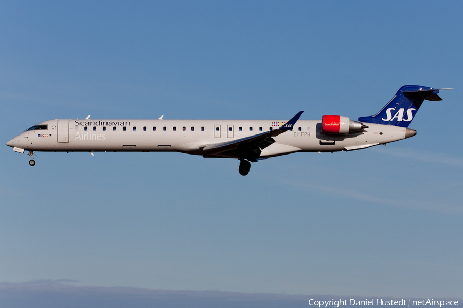 SAS - Scandinavian Airlines Bombardier CRJ-900LR (EI-FPH) | Photo 421840