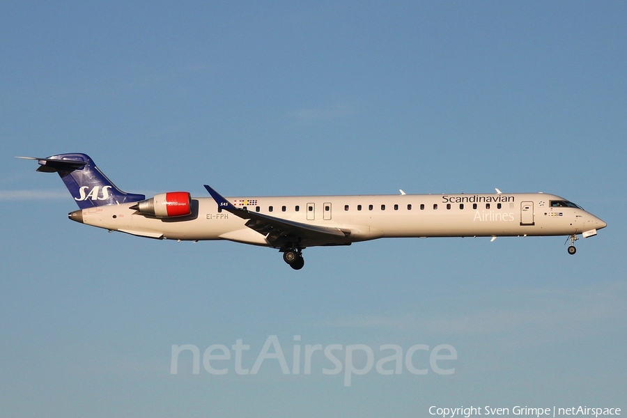 SAS - Scandinavian Airlines Bombardier CRJ-900LR (EI-FPH) | Photo 338792