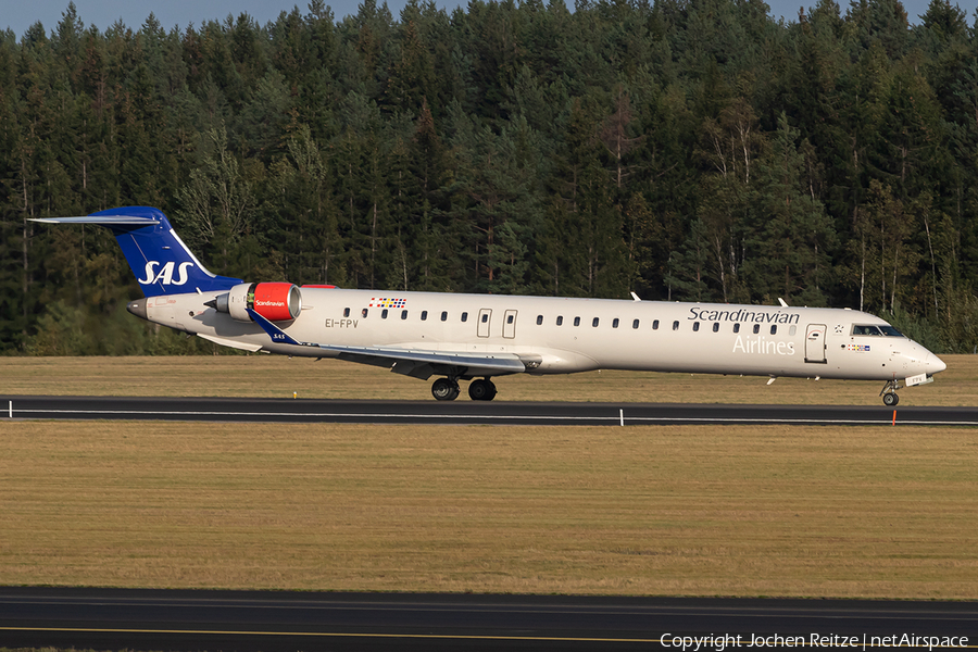 SAS - Scandinavian Airlines Bombardier CRJ-900LR (EI-FPV) | Photo 348655