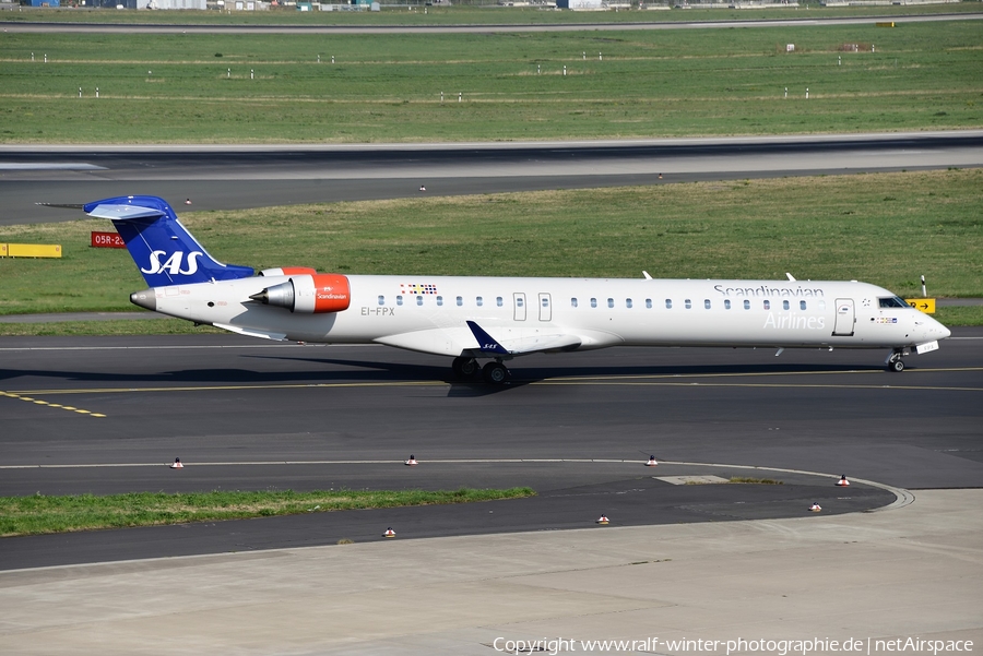 SAS - Scandinavian Airlines (CityJet) Bombardier CRJ-900LR (EI-FPX) | Photo 410321