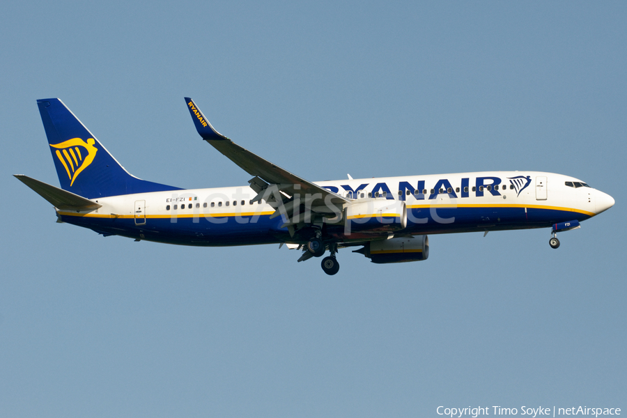 Ryanair Boeing 737-8AS (EI-FZI) | Photo 345442