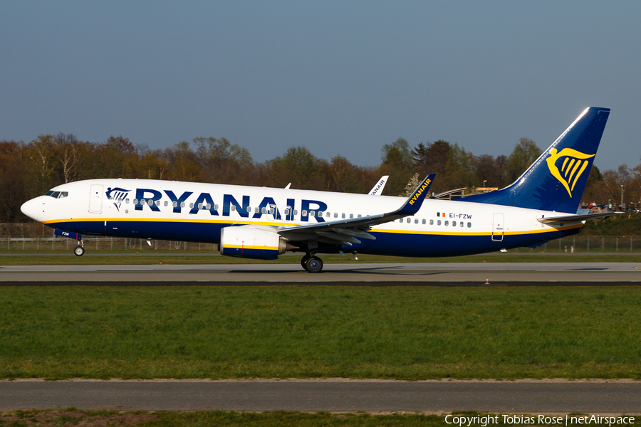Ryanair Boeing 737-8AS (EI-FZW) | Photo 312232