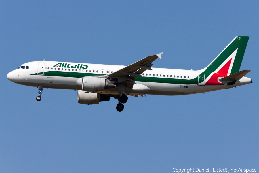 Alitalia Airbus A320-214 (EI-IKB) | Photo 502803