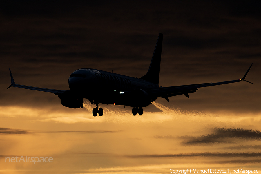 (Private) Boeing 737-8-200 (EI-IKD) | Photo 659256