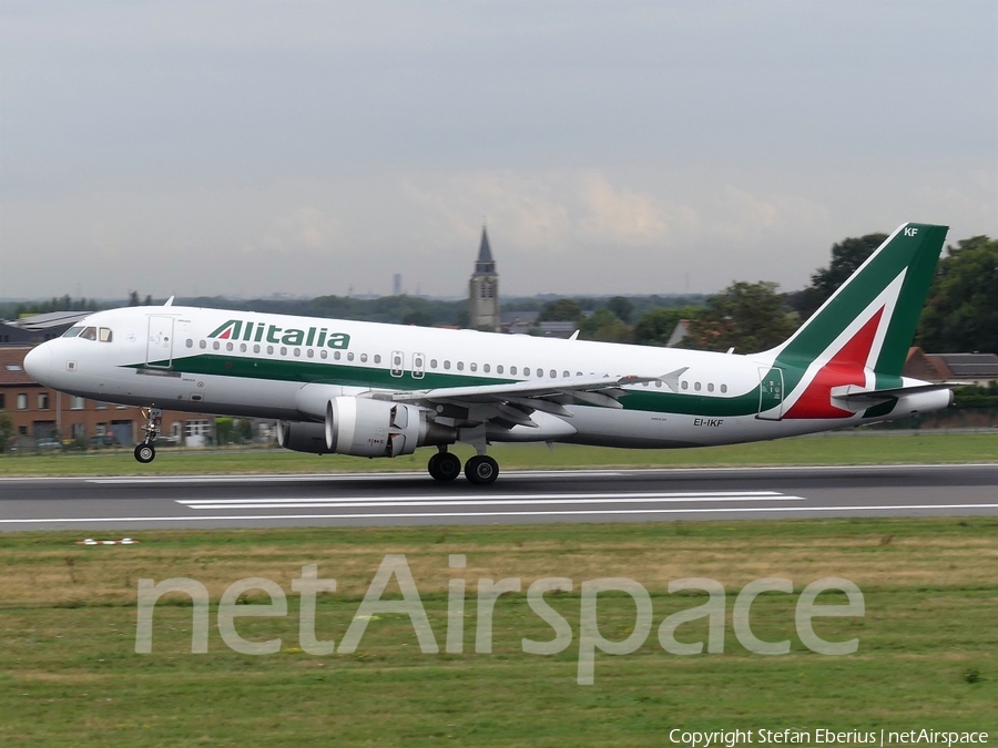 Alitalia Airbus A320-214 (EI-IKF) | Photo 261792
