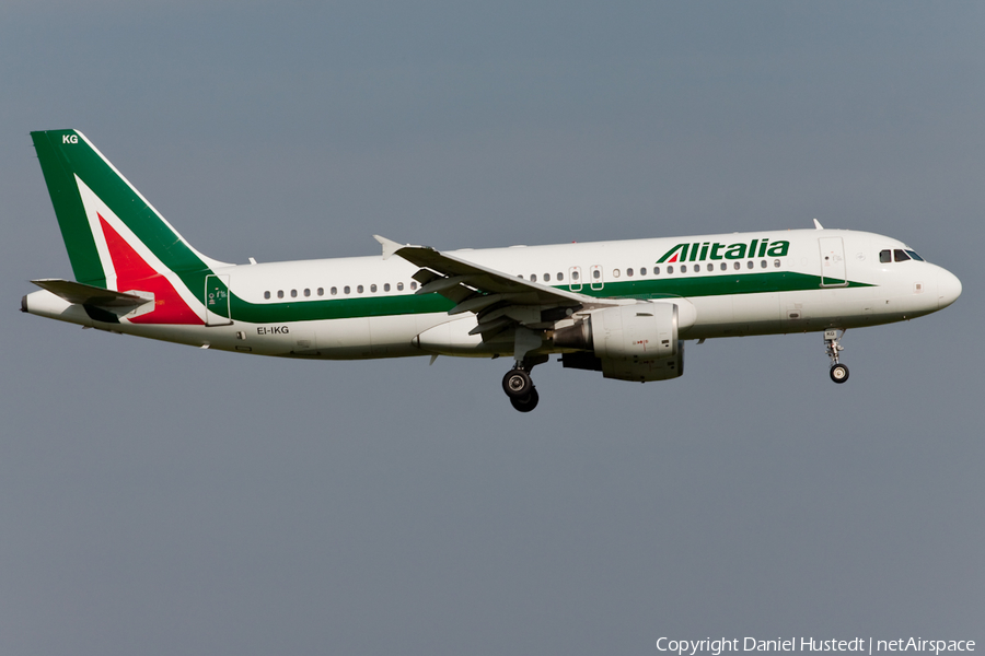 Alitalia Airbus A320-214 (EI-IKG) | Photo 453793