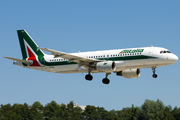 Alitalia Airbus A320-214 (EI-IKG) at  Hamburg - Fuhlsbuettel (Helmut Schmidt), Germany