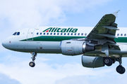 Alitalia Airbus A320-214 (EI-IKG) at  London - Heathrow, United Kingdom