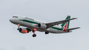 Alitalia Airbus A320-214 (EI-IKG) at  London - Heathrow, United Kingdom