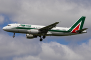 Alitalia Airbus A320-214 (EI-IKL) at  Hamburg - Fuhlsbuettel (Helmut Schmidt), Germany